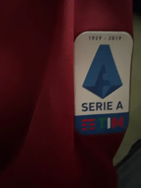 Primera equipación de Nicolò Zaniolo del AS Roma 2019/20, detalle