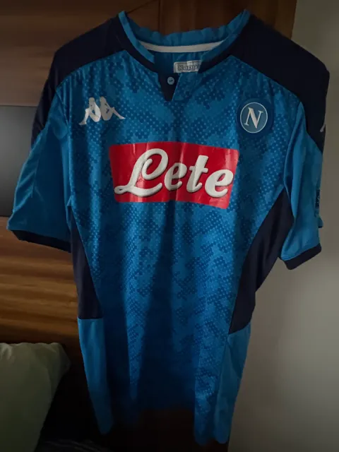 Especial del Napoli 2019/20, vista frontal