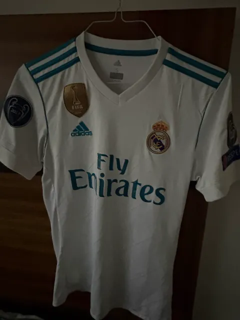 Primera equipación de Cristiano Ronaldo del Real Madrid 2016/17, vista frontal