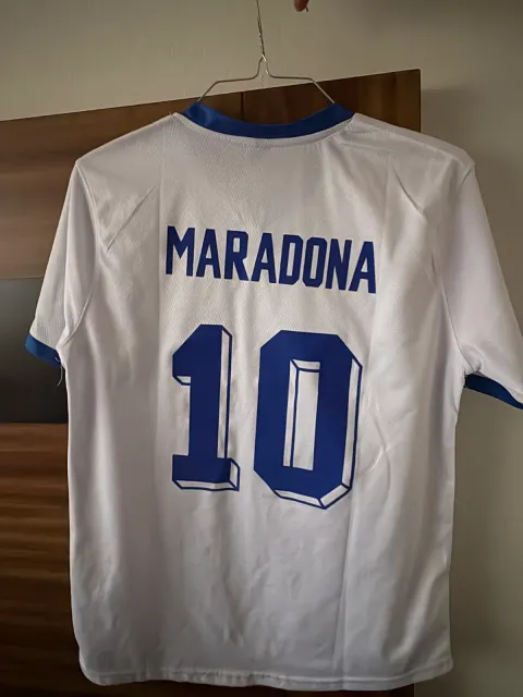 Tercera equipación de Diego Maradona del Selección de Argentina 1982, vista trasera