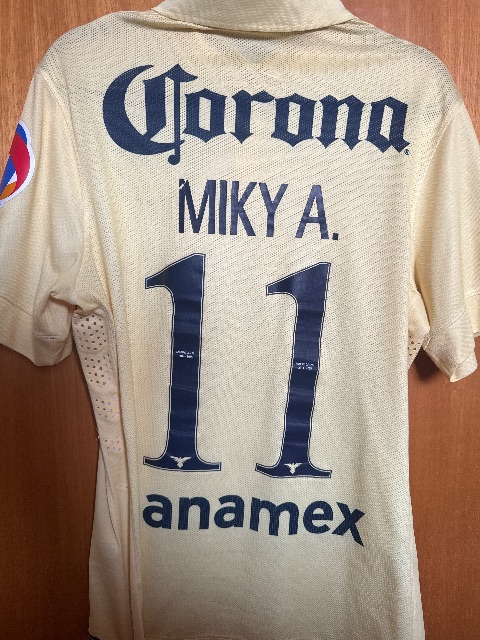 Primera equipación de Miky A del Club América 2014/15, vista trasera
