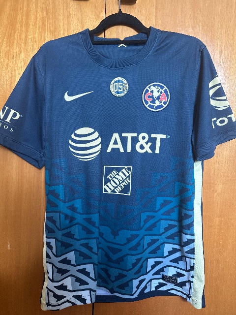 Segunda equipación de S.Reyes del América 2021/22, vista frontal