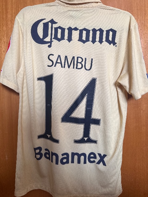 Primera equipación de Sambu del Club América 2014/15, vista trasera