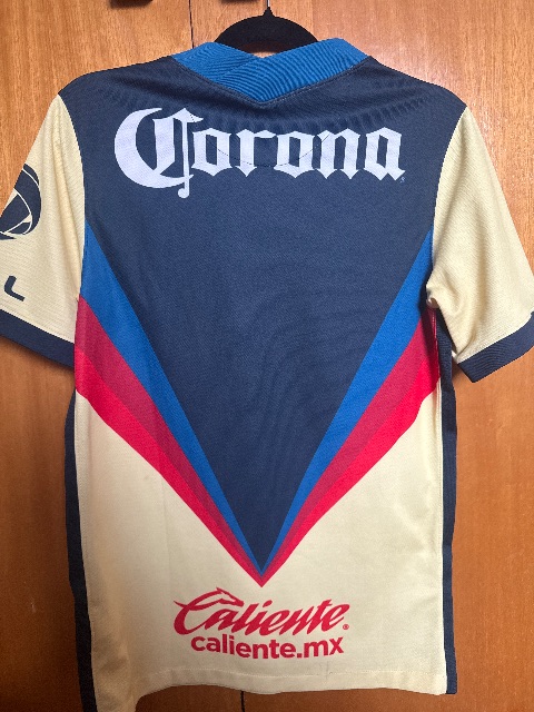 Primera equipación del Club América 2020/21, vista trasera