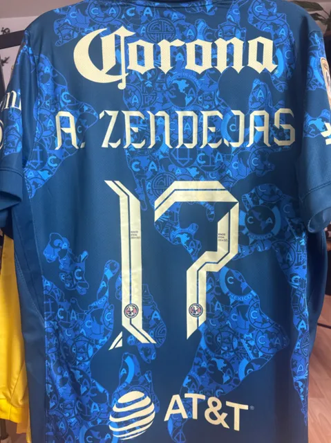 Segunda equipación de A.Zendejas del Club América 2024/25, vista trasera
