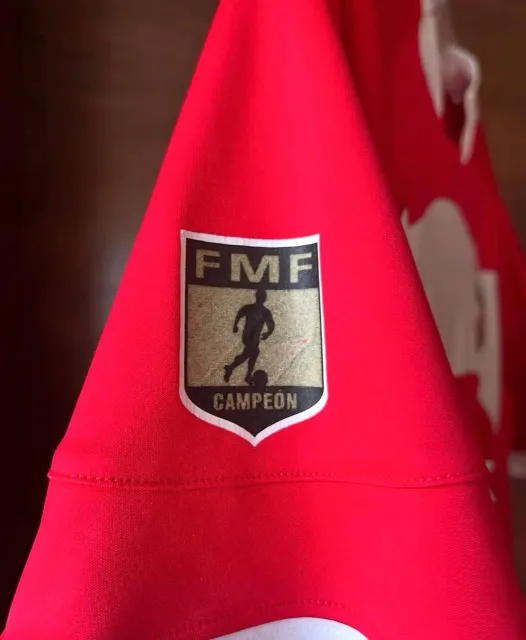 Primera equipación de Carlos Esquivel del Deportivo Toluca FC 2010/11, detalle