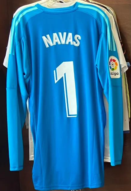 Portero de Keylor Navas del Real Madrid CF 2019/20, vista trasera