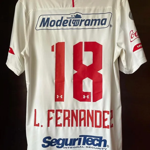 Segunda equipación de Leo Fernández del Deportivo Toluca FC 2019/20, vista trasera