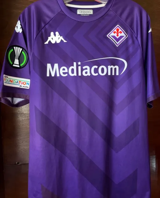 Primera equipación de Riccardo Saponara del Fiorentina 2022/23, vista frontal