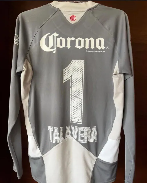Portero de Alfredo Talavera del Deportivo Toluca FC 2010/11, vista trasera