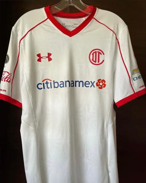 Segunda equipación de Alan Medina del Toluca 2017/18, vista frontal