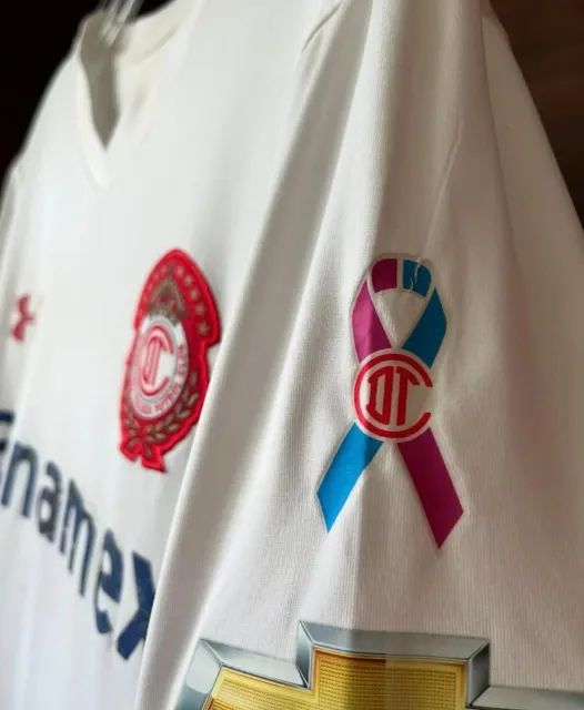 Segunda equipación de Paulo Da Silva del Deportivo Toluca FC 2015/16, detalle