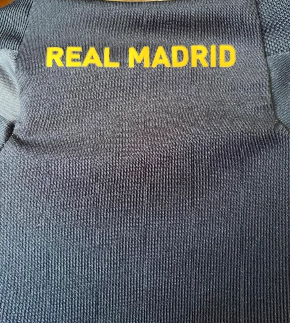 Segunda equipación del Real Madrid CF 2023/24, detalle